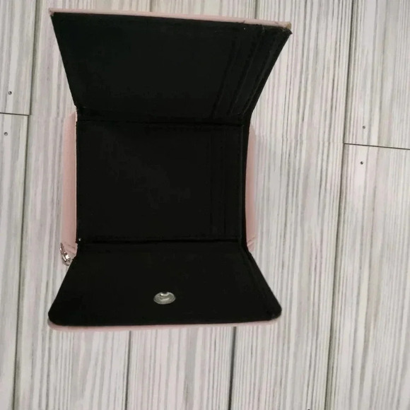 Tahari Pink Small Wallet Snap Zipper Closure - Picture 4 of 7